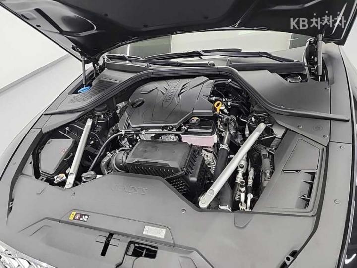 Genesis G80 RG3 2.5 T-GDi AWD 6