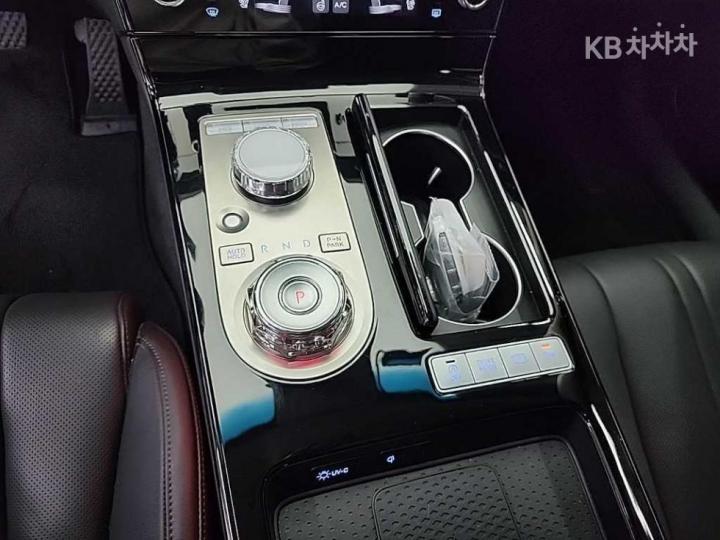 Genesis G80 RG3 2.5 T-GDi AWD 9