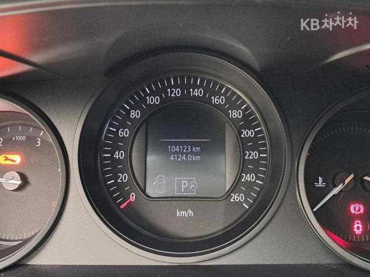 Renault SM6 1.5 dCi SE 9