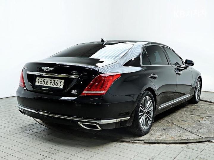 Genesis EQ900 3.8 GDI AWD Luxury 5