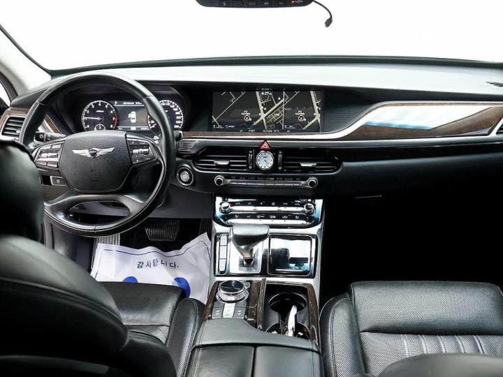 Genesis EQ900 3.8 GDI AWD Luxury 6