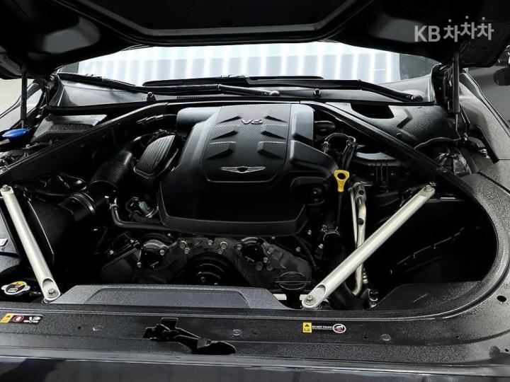 Genesis EQ900 3.8 GDI AWD Luxury 9