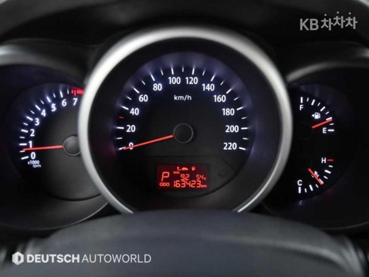 Kia Soul 1.6 GDI Luxury Base Type 9