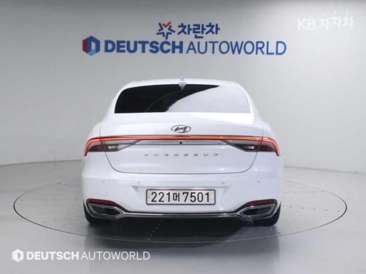 Hyundai Grandeur Hybrid 2.4 Premium 5