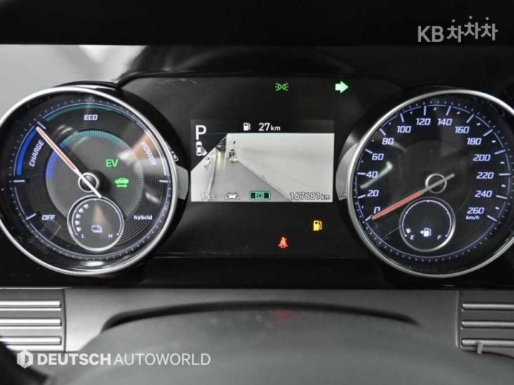 Hyundai Grandeur Hybrid 2.4 Premium 9