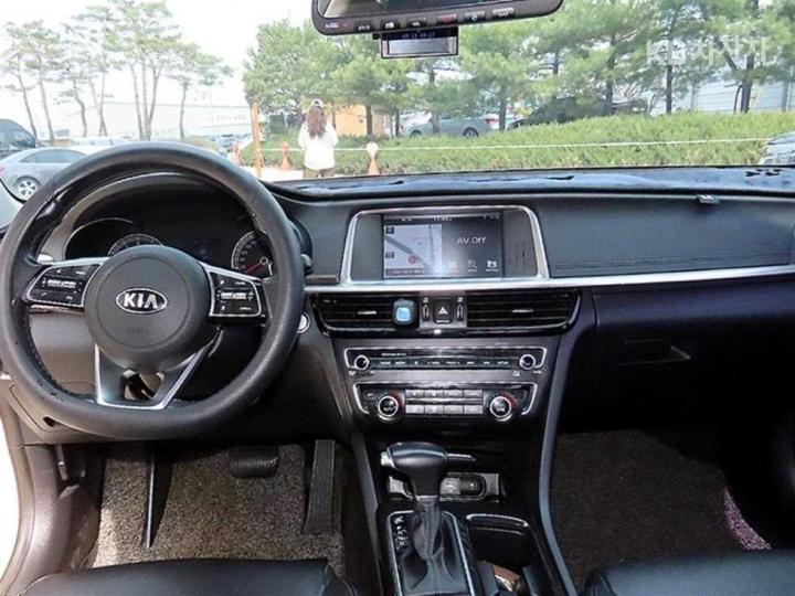 Kia K5 2.0 Gasoline World Cup Edition 8