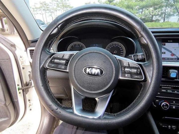 Kia K5 2.0 Gasoline World Cup Edition 9