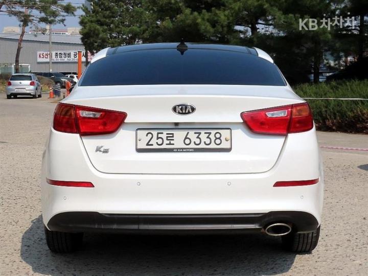 Kia K5 LPI Luxury Economy Type 5