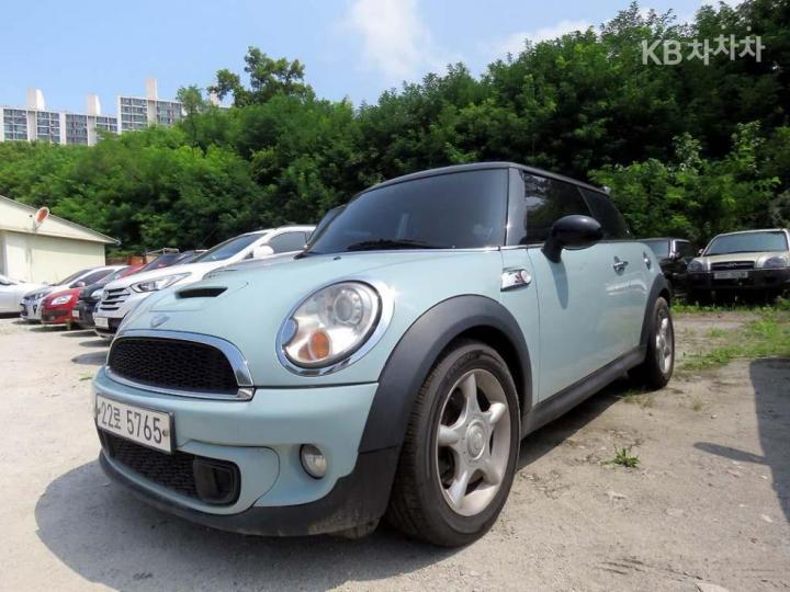 Hyundai Avante AD 1.6 GDi Value Plus 4