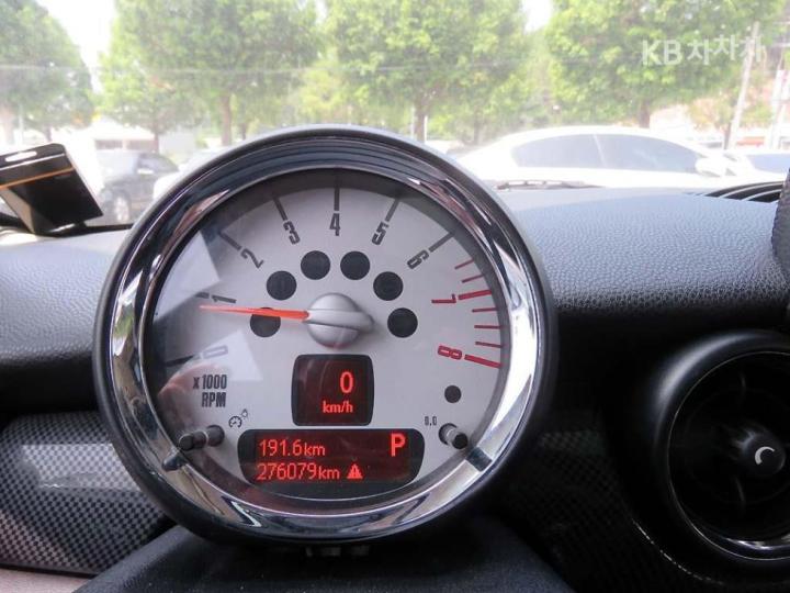 Hyundai Avante AD 1.6 GDi Value Plus 9