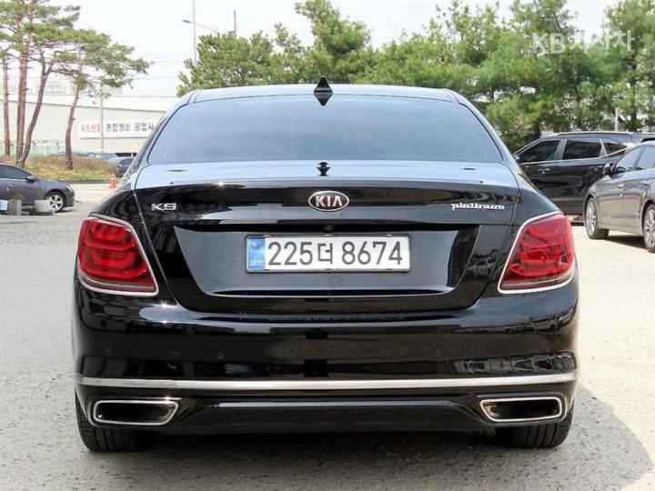 Kia K9 The 3.8 GDI Platinum I 5