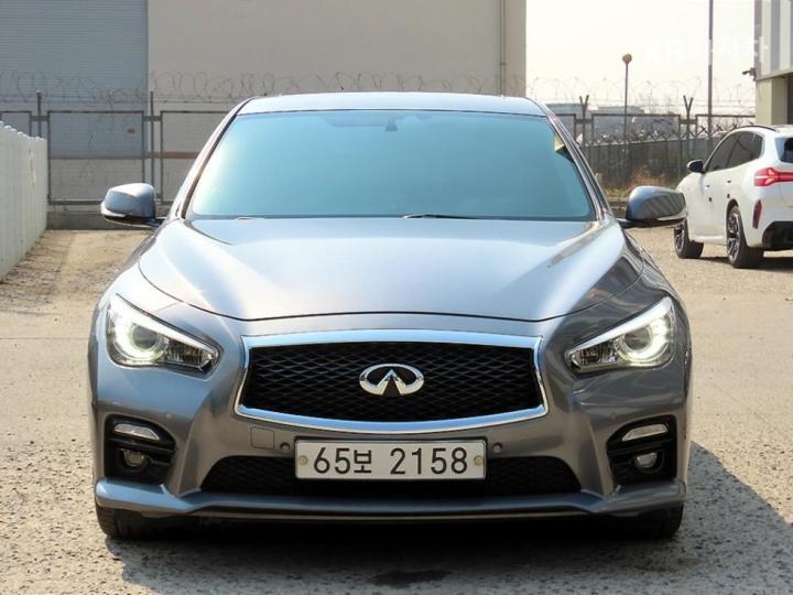 Infiniti Q50 3.5 S Hybrid Essence 2