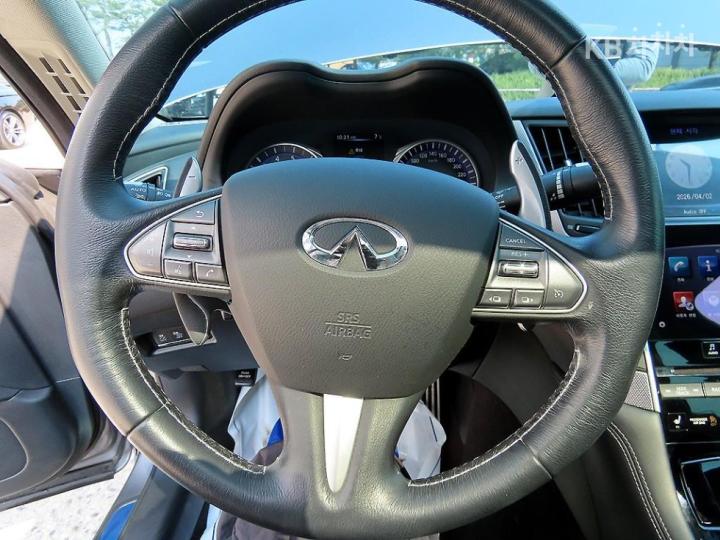 Infiniti Q50 3.5 S Hybrid Essence 9