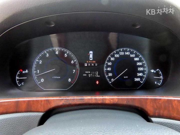 Hyundai Equus New VS380 Luxury 10