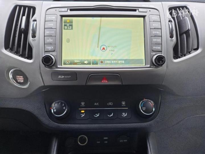 Kia Sportage R Diesel 2WD 8