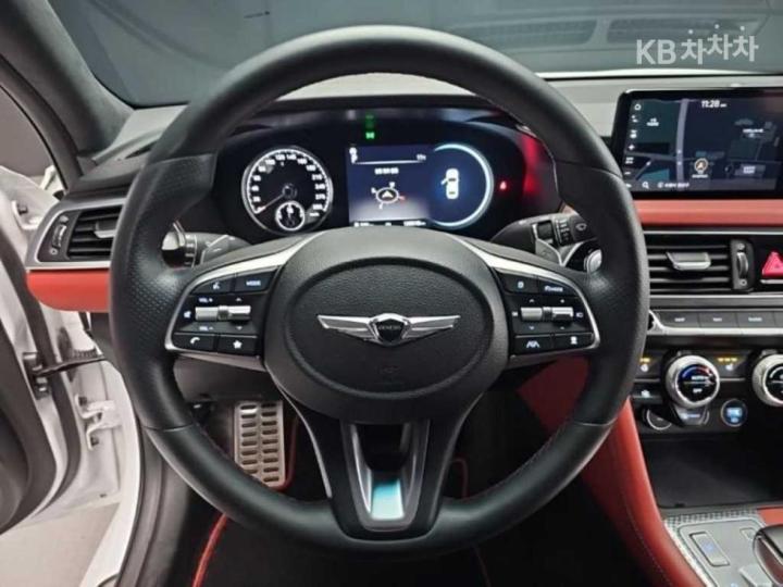 Genesis G70 2.0T Standard 7