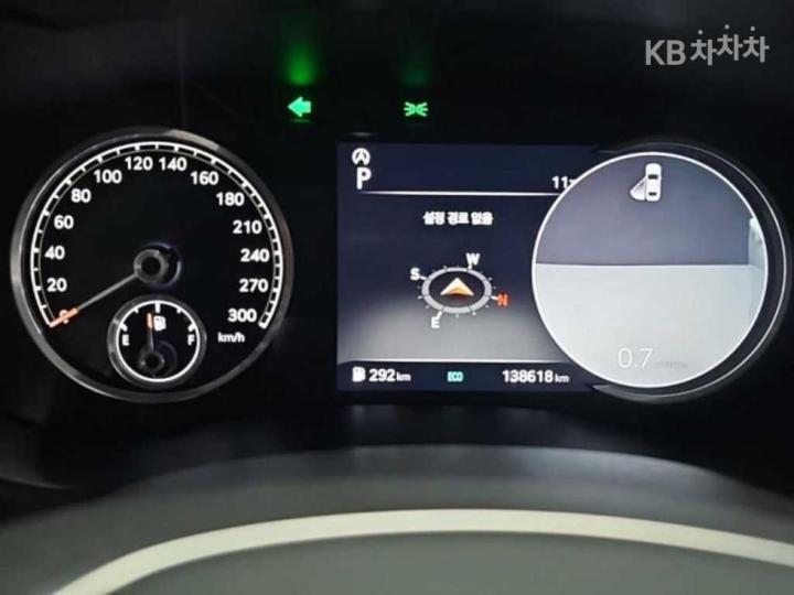 Genesis G70 2.0T Standard 9