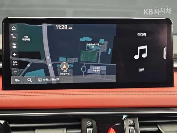 Genesis G70 2.0T Standard 10