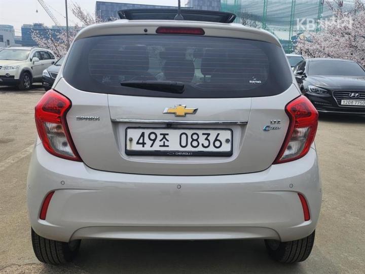 Chevrolet Spark The Next LTZ 5