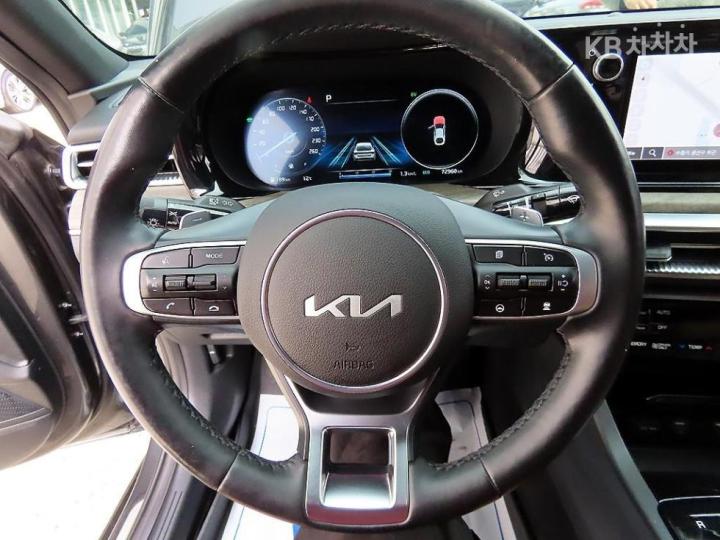 Kia K5 Hybrid 2.0 HEV Signature 9