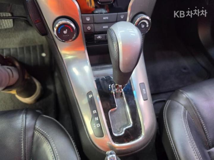 Chevrolet Cruze 1.8 LTZ+ Base Type 10