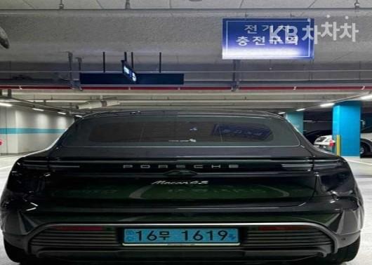 Porsche Macan EV 4S Base Type 4