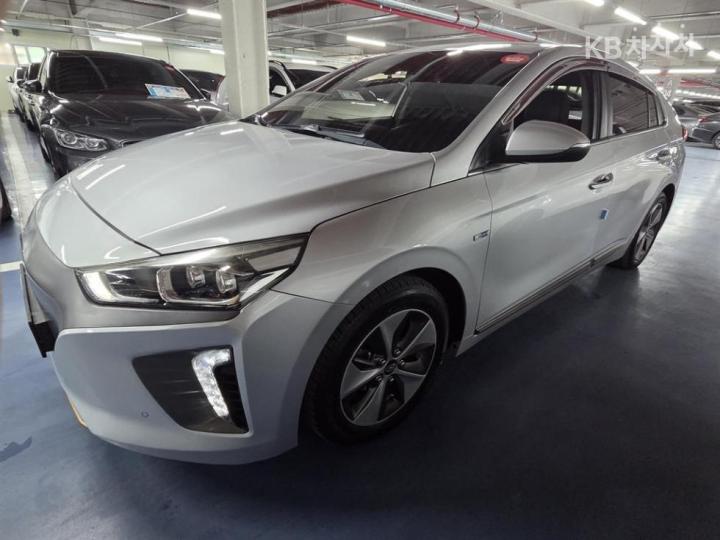 Hyundai IONIQ Electric Q 5