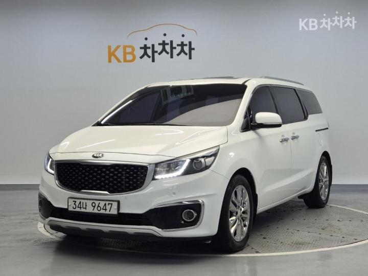 Kia Carnival 2.2 Diesel Limousine Magic Space 2
