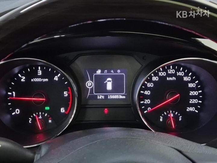 Kia Carnival 2.2 Diesel Limousine Magic Space 7