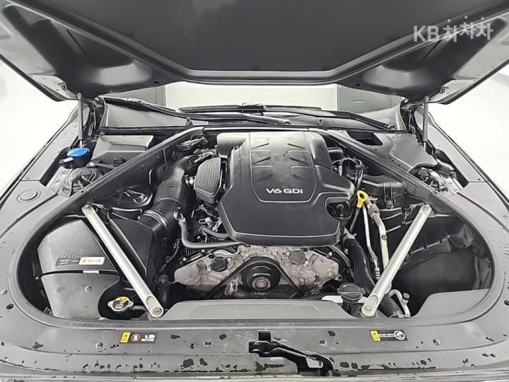 Genesis EQ900 3.8 GDI AWD Prestige 6