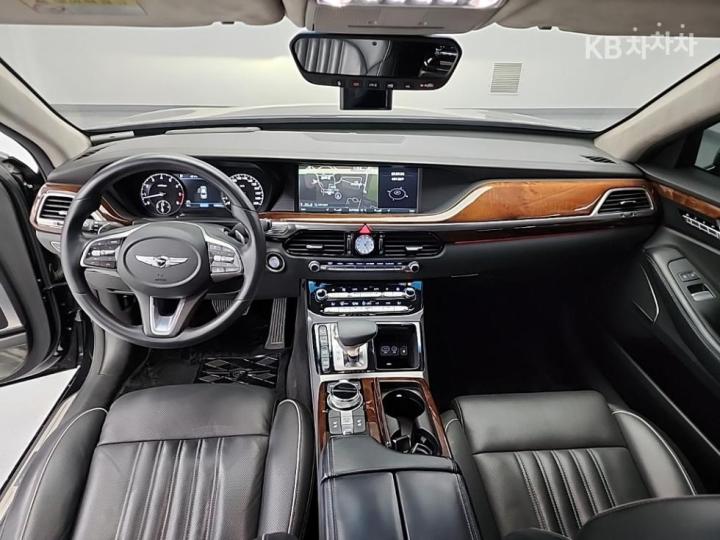 Genesis EQ900 3.8 GDI AWD Prestige 8