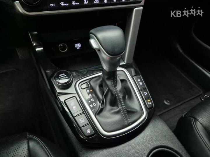 Kia Seltos 1.6 Gasoline Turbo 2WD Prestige 9