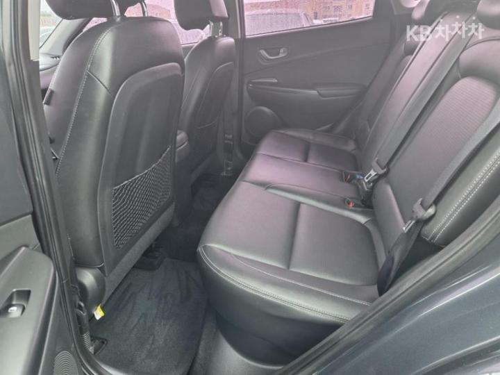 Hyundai Kona 1.6 Turbo Modern 8