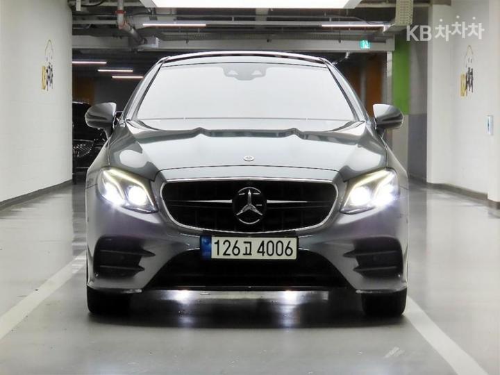 Mercedes-Benz E-Class W213 E220d COUPE