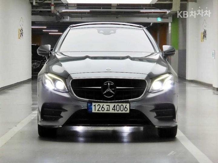 Mercedes-Benz E-Class W213 E220d COUPE 2