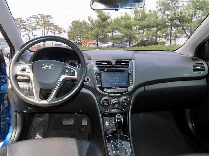 Hyundai Accent New 1.4 VVT Modern 8