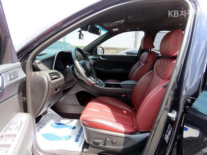 Hyundai Palisade 3.8 Gasoline AWD Prestige 6