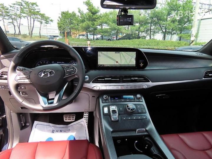 Hyundai Palisade 3.8 Gasoline AWD Prestige 8