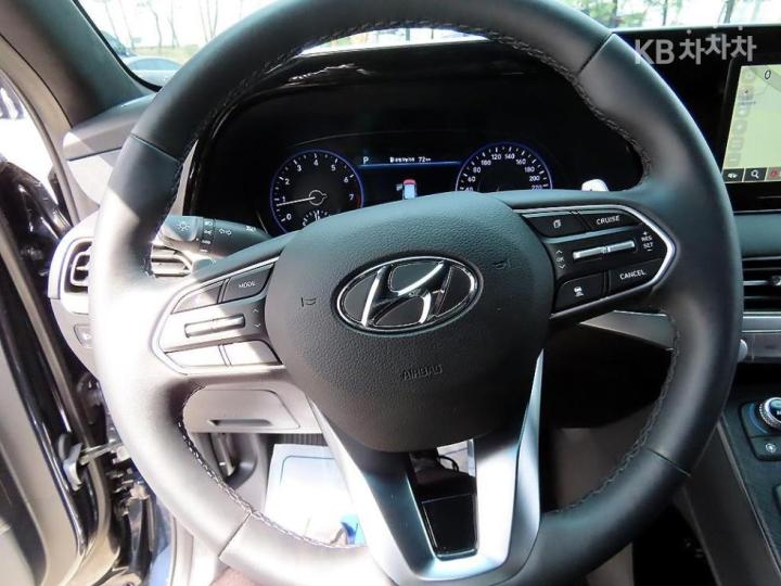 Hyundai Palisade 3.8 Gasoline AWD Prestige 9