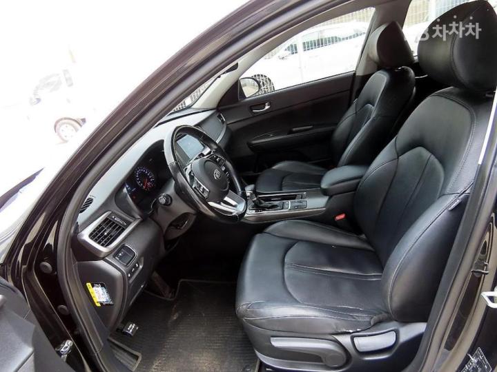 Kia K5 2.0 LPI Luxury 6