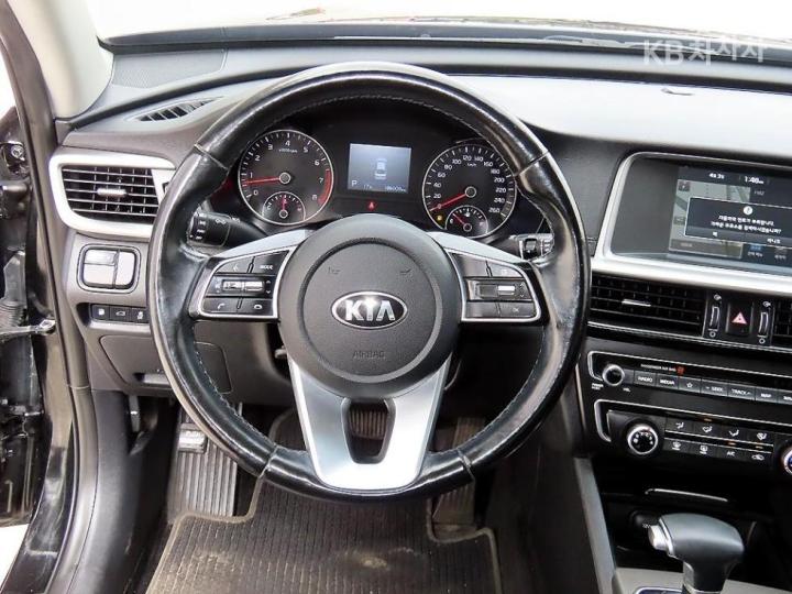 Kia K5 2.0 LPI Luxury 9