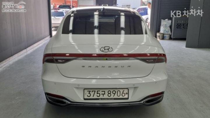 Hyundai Grandeur LPi 3.0 Premium 5