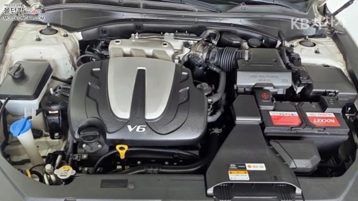 Hyundai Grandeur LPi 3.0 Premium 9