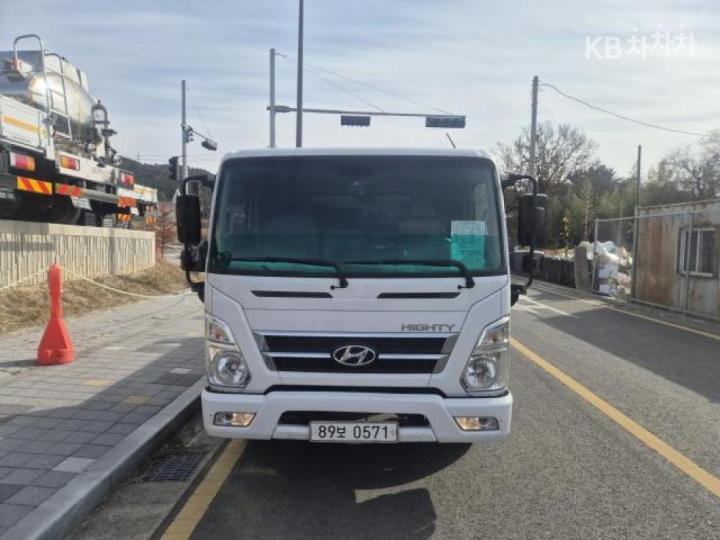 Mercedes-Benz E-Class W213 E220d 4MATIC Exclusive 8