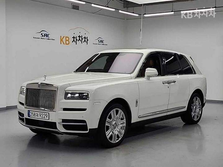Rolls-Royce Cullinan 6.7 V12 — foto 1