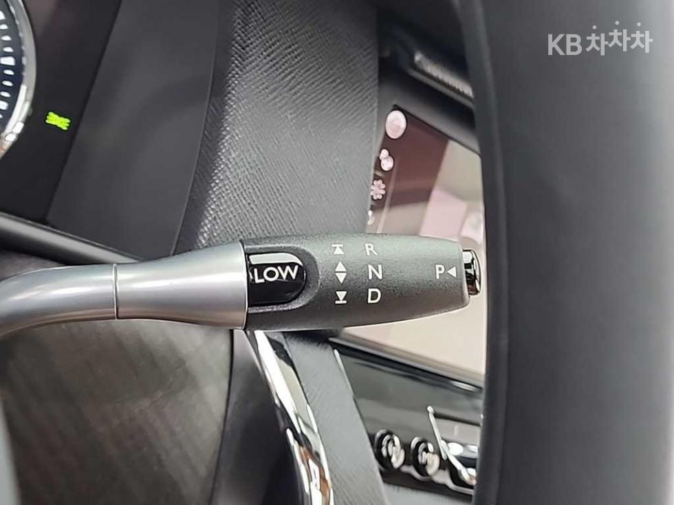 2023 Rolls-Royce Used Car photo