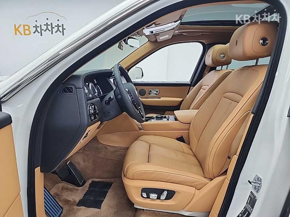 Rolls-Royce Cullinan — miniaturë 11