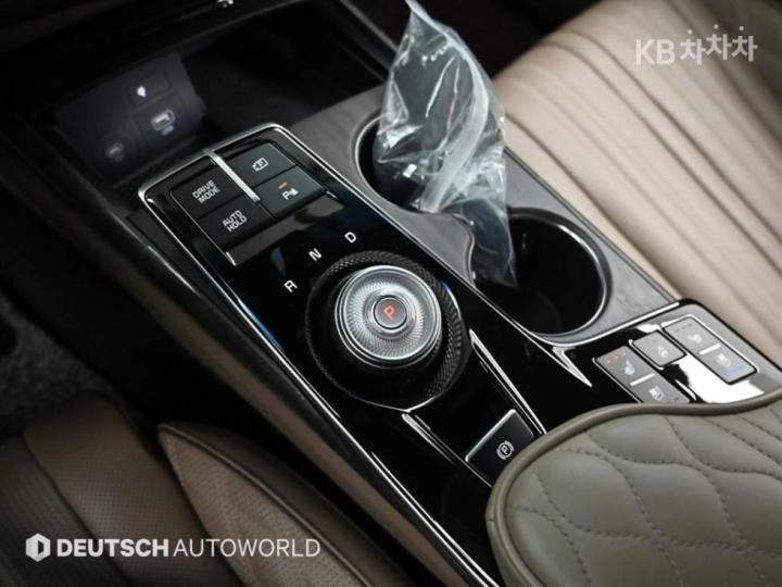 Kia K8 Hybrid 1.6 Turbo Signature 10