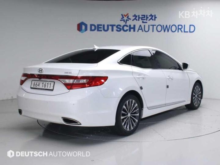 Hyundai Grandeur HG HG300 Premium 3