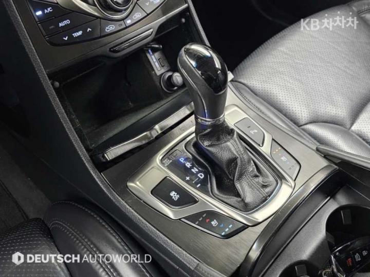 Hyundai Grandeur HG HG300 Premium 10